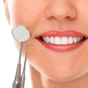 مجله سلامت 2 dentist with smile min